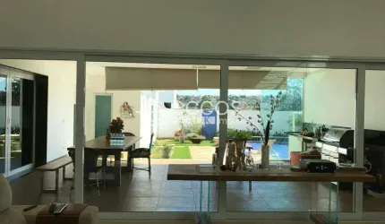 Casa à venda, 5 quartos, 4 suítes, 1 vaga, Morada da Colina - Uberlândia/MG