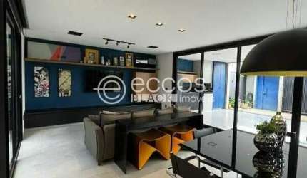 Casa à venda, 3 quartos, 1 suíte, 3 vagas, Aclimação - Uberlândia/MG