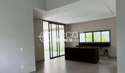Casa em condomínio à venda, 3 quartos, 3 suítes, 2 vagas, Laranjeiras - Uberlândia/MG