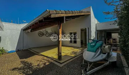 Casa à venda, 3 quartos, 1 suíte, 3 vagas, Santa Rosa - Uberlândia/MG