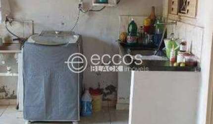 Casa à venda, 3 quartos, 1 suíte, 2 vagas, Presidente Roosevelt - Uberlândia/MG