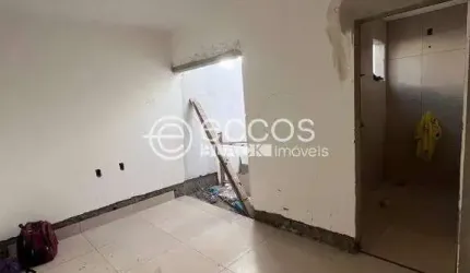 Casa à venda, 2 quartos, 1 suíte, 2 vagas, Shopping Park - Uberlândia/MG