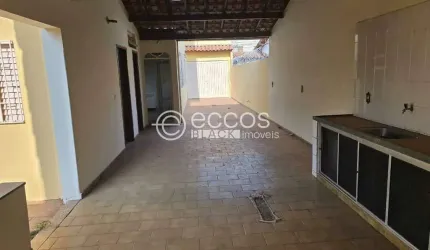 Casa à venda, 3 quartos, 2 suítes, 2 vagas, Santa Mônica - Uberlândia/MG