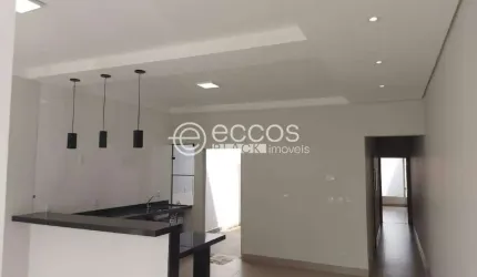 Casa à venda, 2 quartos, 1 suíte, 2 vagas, Shopping Park - Uberlândia/MG