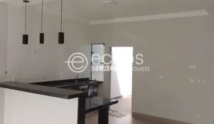 Casa à venda, 2 quartos, 1 suíte, 2 vagas, Shopping Park - Uberlândia/MG
