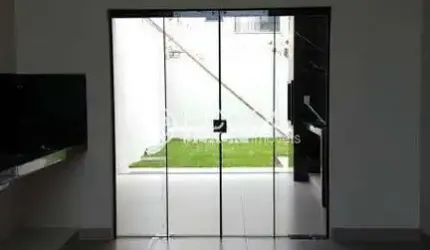 Casa à venda, 3 quartos, 1 suíte, 2 vagas, Jardim Holanda - Uberlândia/MG