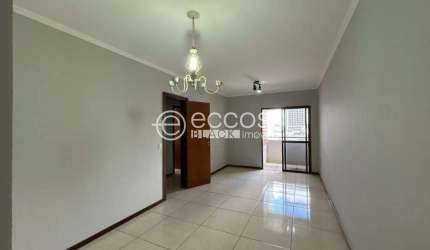 Apartamento à venda, 3 quartos, 1 suíte, 1 vaga, Centro - Uberlândia/MG