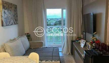 Apartamento à venda, 3 quartos, 1 suíte, 2 vagas, Umuarama - Uberlândia/MG