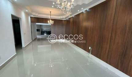 Casa à venda, 3 quartos, 3 suítes, 4 vagas, Jardim Botânico - Uberlândia/MG