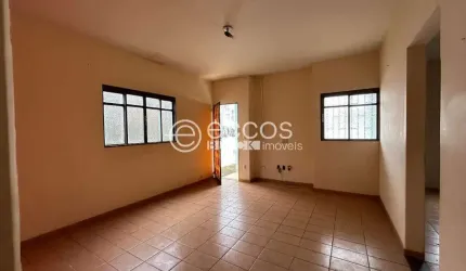 Casa à venda, 3 quartos, 3 vagas, Segismundo Pereira - Uberlândia/MG