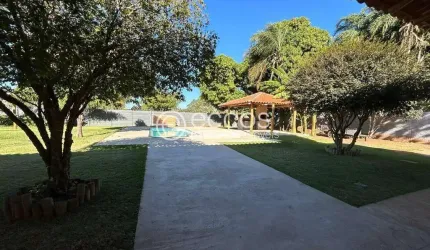 Chácara à venda, 3 quartos, 1 suíte, 25 vagas, Morada Nova - Uberlândia/MG