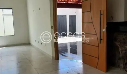 Casa à venda, 3 quartos, 1 suíte, 2 vagas, Minas Gerais - Uberlândia/MG
