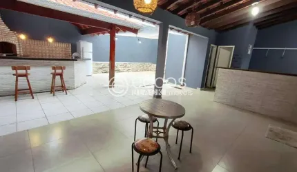Casa para aluguel, 3 quartos, 2 suítes, 5 vagas, Vigilato Pereira - Uberlândia/MG
