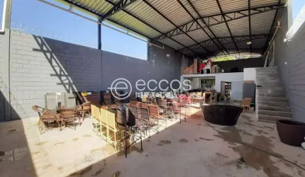 Galpão para aluguel, 3 quartos, 3 suítes, Alto Umuarama - Uberlândia/MG