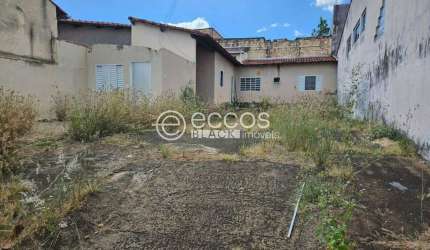 Casa à venda, 2 quartos, 1 vaga, Jardim Patrícia - Uberlândia/MG