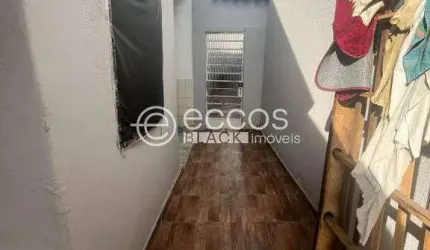 Casa à venda, 5 quartos, 1 suíte, 2 vagas, Osvaldo Rezende - Uberlândia/MG