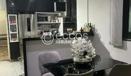 Casa à venda, 3 quartos, 1 suíte, 2 vagas, Granada - Uberlândia/MG