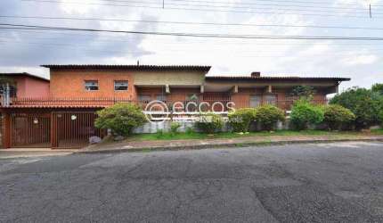 Casa à venda, 5 quartos, 3 suítes, 4 vagas, Santa Lúcia - Belo Horizonte/MG