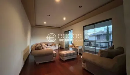 Casa à venda, 3 quartos, 1 suíte, 2 vagas, Tabajaras - Uberlândia/MG