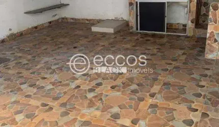 Casa para aluguel, 3 quartos, 1 suíte, 2 vagas, Nossa Senhora Aparecida - Uberlândia/MG