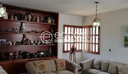 Casa à venda, 3 quartos, 1 suíte, 4 vagas, Rosário - ARAGUARI/MG