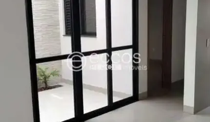 Casa à venda, 3 quartos, 1 suíte, 2 vagas, Novo Mundo - Uberlândia/MG