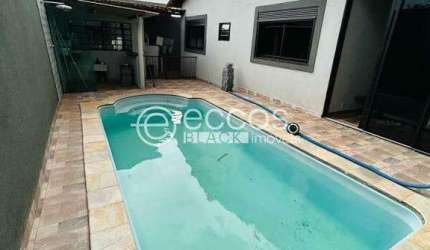 Casa à venda, 3 quartos, 3 suítes, 2 vagas, Conjunto Pontal - UBERABA/MG