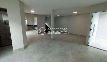 Casa à venda, 4 quartos, 2 suítes, 4 vagas, Nova Uberlândia - Uberlândia/MG