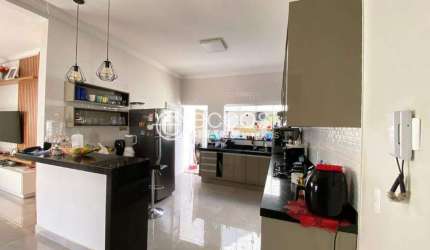 Casa à venda, 3 quartos, 1 suíte, 2 vagas, Jardim Nenê Gomes - UBERABA/MG