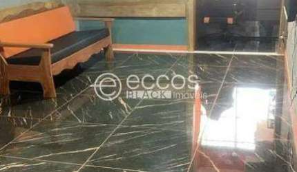 Apartamento à venda, 3 quartos, 1 suíte, 1 vaga, Presidente Roosevelt - Uberlândia/MG