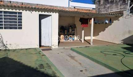 Casa à venda, 2 quartos, 1 vaga, Cidade Jardim - Uberlândia/MG