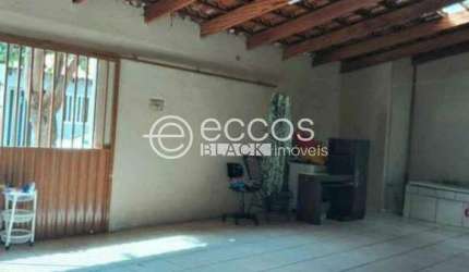 Casa à venda, 2 quartos, 2 vagas, Pacaembu - Uberlândia/MG