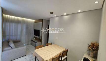 Apartamento à venda, 2 quartos, 1 suíte, 1 vaga, Alto Umuarama - Uberlândia/MG