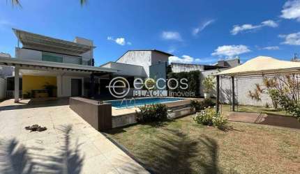 Casa à venda, 4 quartos, 2 suítes, 4 vagas, Jardim Karaíba - Uberlândia/MG
