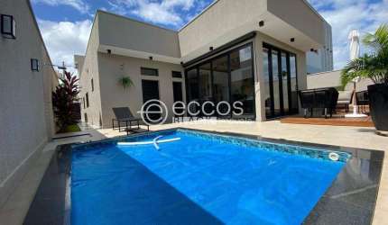 Casa em condomínio à venda, 3 quartos, 3 suítes, 2 vagas, Laranjeiras - Uberlândia/MG