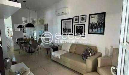 Casa à venda, 2 quartos, 1 suíte, 2 vagas, Parque das Laranjeiras - UBERABA/MG