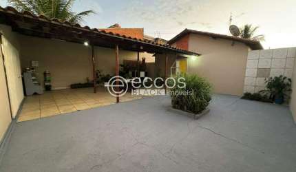 Casa à venda, 2 quartos, 2 vagas, BeijaFlor II - UBERABA/MG