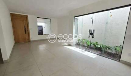 Casa à venda, 3 quartos, 1 suíte, 2 vagas, Cidade Jardim - Uberlândia/MG