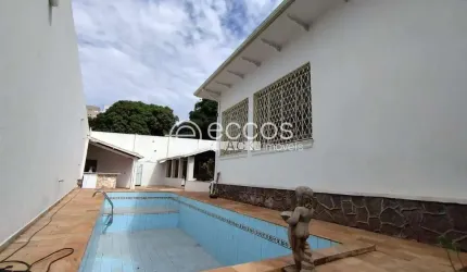 Casa para aluguel, 5 quartos, 3 suítes, 2 vagas, FABRÍCIO - UBERABA/MG