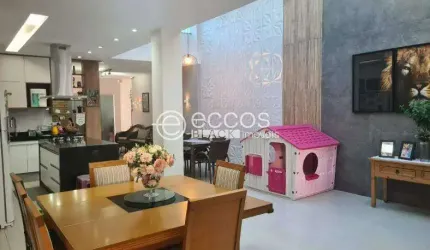 Casa à venda, 4 quartos, 1 suíte, 2 vagas, Santa Rosa - Uberlândia/MG