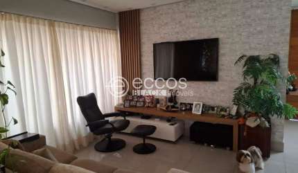 Casa em condomínio à venda, 3 quartos, 1 suíte, 3 vagas, Grand Ville - Uberlândia/MG