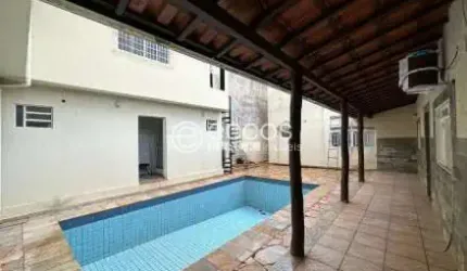 Casa para aluguel, 4 quartos, 2 suítes, 2 vagas, São Benedito - UBERABA/MG