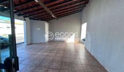 Casa à venda, 3 quartos, 1 suíte, 3 vagas, Jardim das Palmeiras - Uberlândia/MG