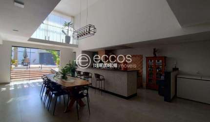 Casa à venda, 4 quartos, 2 suítes, 3 vagas, Cidade Jardim - Uberlândia/MG