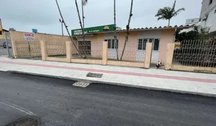Casa com 3 dormitórios à venda, 93 m² - Centro - Navegantes/SC