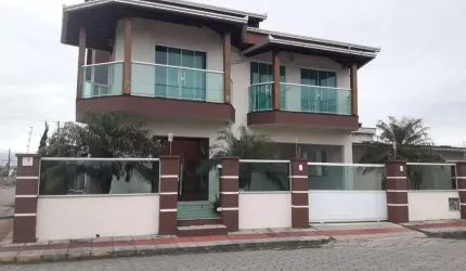 Sobrado à venda, 180 m² - Centro - Navegantes/SC