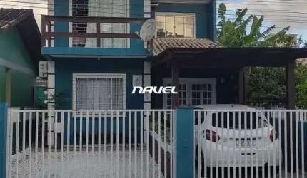 Casa à venda no bairro Armação