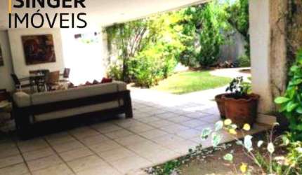 Belíssima e Impecável Casa em Condomínio, à Venda em Salvador-Ba: 3 Quartos, 3 Suítes, 2 Salas Amplas e 532 m² no Caminho das Árvores. Confira!