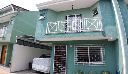 RC Imóveis vende Excelente sobrado em condomínio fechado no Boqueirão
