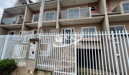 RC Imóveis vende triplex no Sitio Cercado